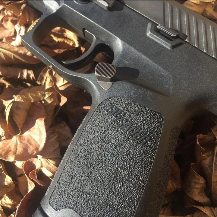 Align Tactical OFFSET P320 Extended Magazine Release